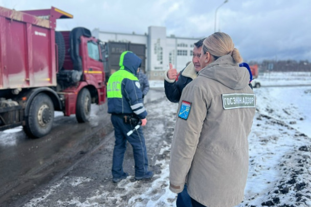 Экомилиция проверила самосвалы в Буграх. Нашли путаницу с классом опасности отходов
