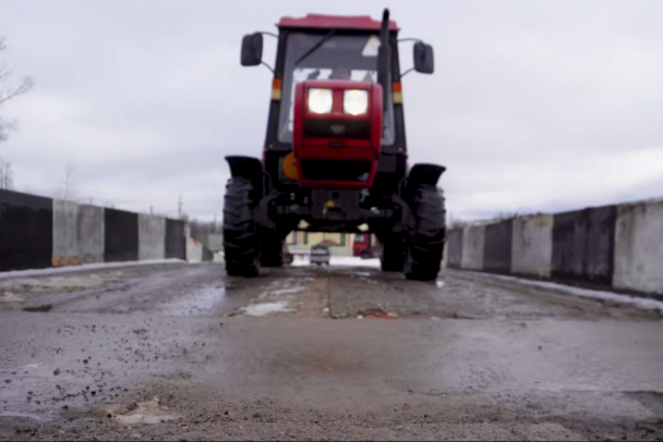 Гостехнадзор Ленобласти обучает участников СВО вождению самоходной техники
