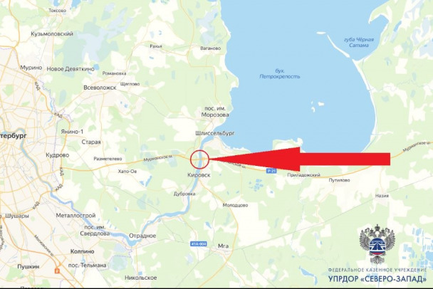 На день раньше. На Ладожском мосту открыли третью полосу, но реверсивно