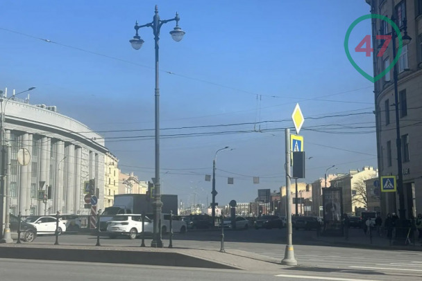 Как в Усть-Луге и Приморске. В Петербурге вдруг чернеет небо