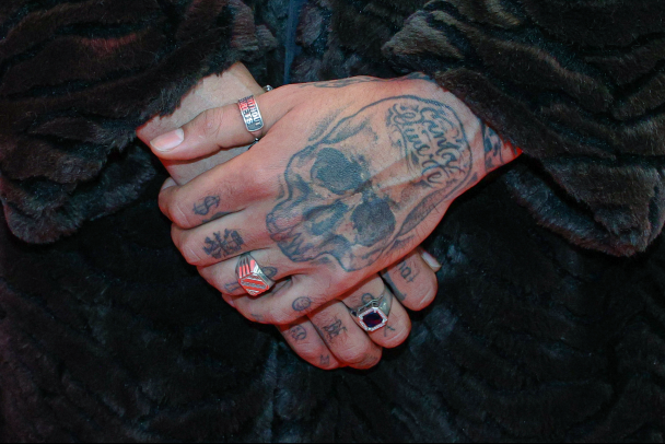 Набил тату потерял место. О чем не говорят при подборе персонала