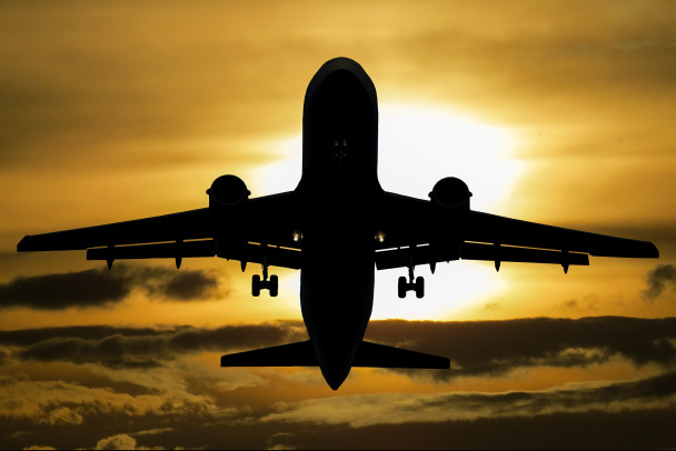 Самолет с россиянами, застрявший в Хельсинки, вылетел в Белград