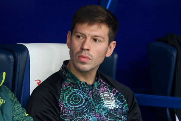 Суд прекратил уголовное дело в отношении футболиста Смолова. Драку загладили 4 миллиона