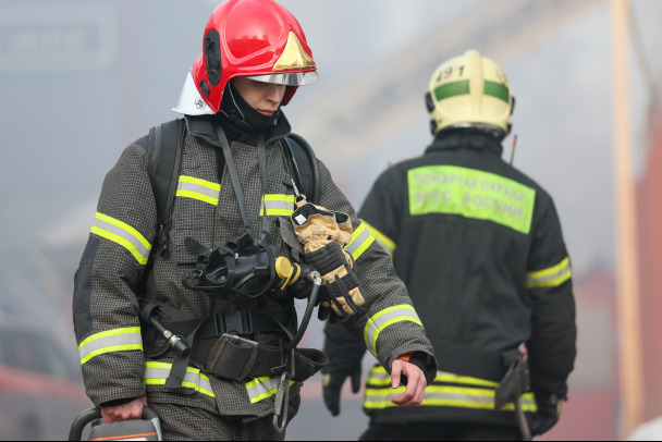 В поле под Бокситогорском сгорел Volvo