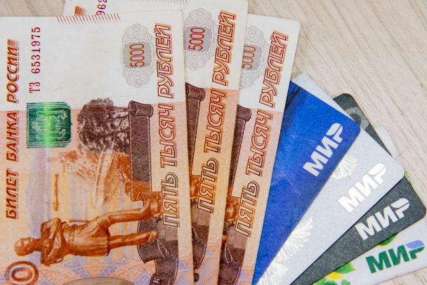 Подозреваемого в краже 1,5 млн в Луге догнали на трассе М-4 за Москвой