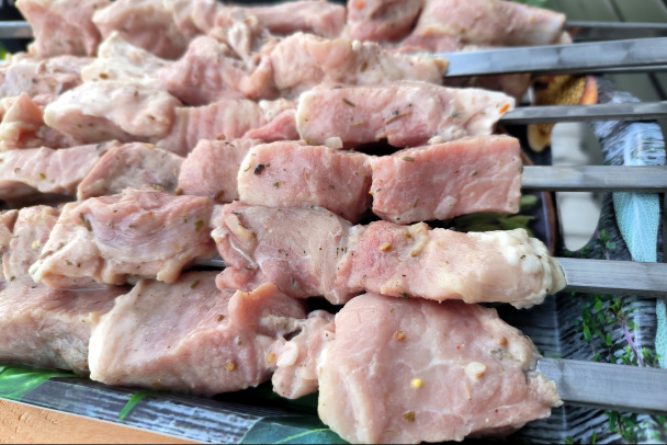 ФАС предупреждает: наживаться на стоимости мяса и прочего перед майскими нельзя