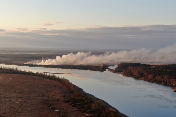 Фото: У Нижне-Свирского заповедника в эти дни поднимался густой дым от пожаров