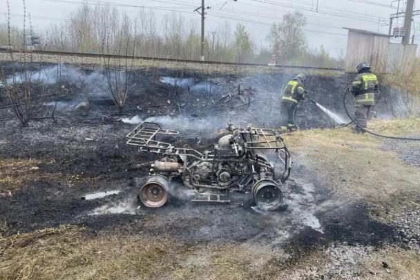 В Киришах сгорел квадроцикл