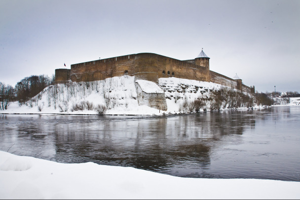 Bетром сдуло. Эстонский катер оказался в российских водах