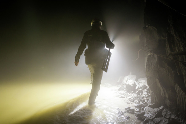 На руднике в Бурятии шесть человек оказались под снежной лавиной