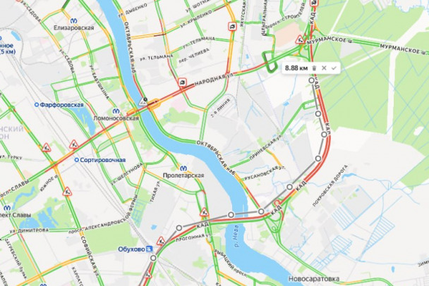 Пробка под 9 километров собралась на КАД