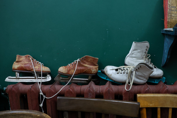 Суд Всеволожска оригинально смотрит на нездоровый интерес к детям. Тренер за фигуриста - без интернета, отчим за подростка - дома