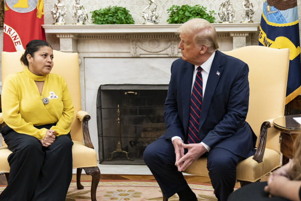 Трамп заявил о повышении пошлин на экспорт машин из ЕС до 25%