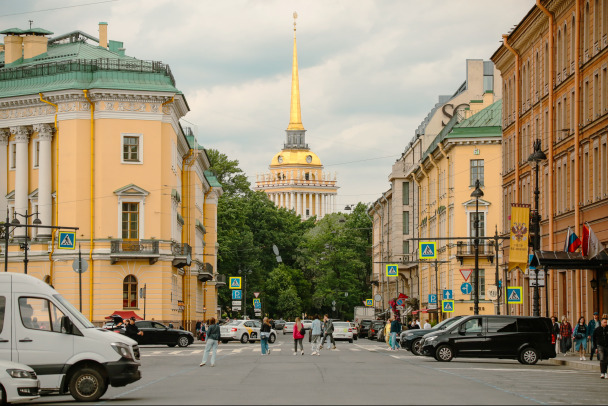 В Петербурге будут репетировать парад Победы. Улицы перекрывают