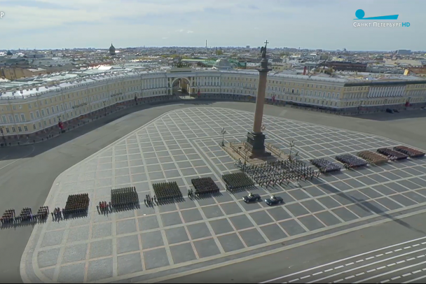 В Петербурге - парад Победы. Без техники, но с настроением