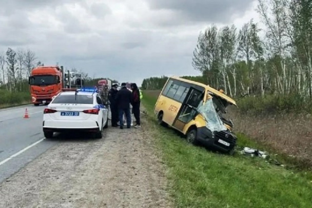 Один ребенок погиб в ДТП с автобусом в Омской области
