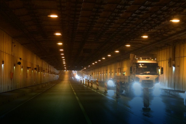 На петербургской дамбе на четыре дня ограничат движение автомобилей