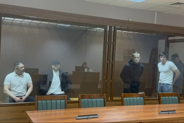 Бродяга из Крестов с тремя смотрящими наказан за субкультуру и вымогательство. У арестанта выбивали два млн