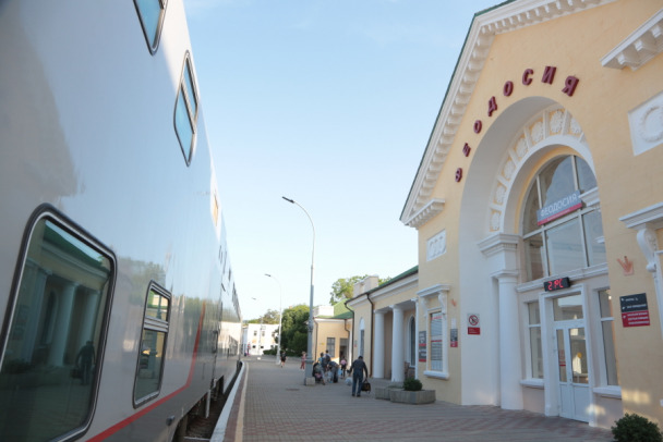 Отправление крымских поездов, в том числе в Петербург, перенесли