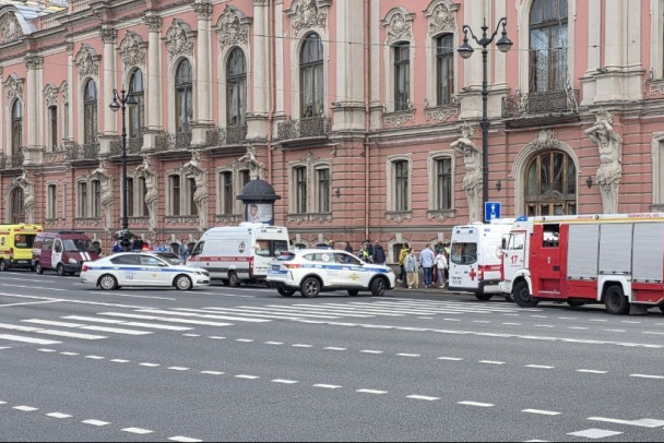 В центре Петербурга три подростка пострадали в ДТП