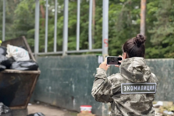 Жалоба на мусор в администрацию привела к реальному наказанию в Кузьмолово