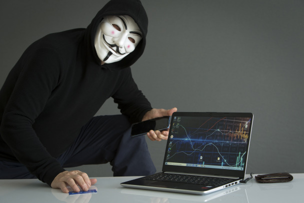 Аферисты создают поддельные сайты для распространения вирусов: как их отличить