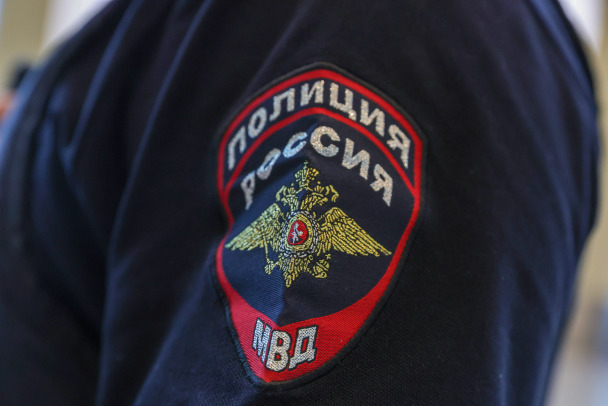 Дверь открыла несовершеннолетняя: подозреваемого в краже почти на 50 млн из дома в Ленобласти поймали в Москве